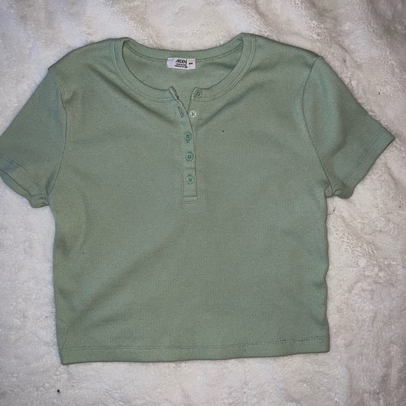 mint green shirt with buttons medium sized - Picture 1 of 4